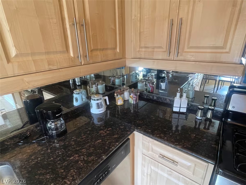 Photo 20 of 65, 230 E Flamingo Road #308