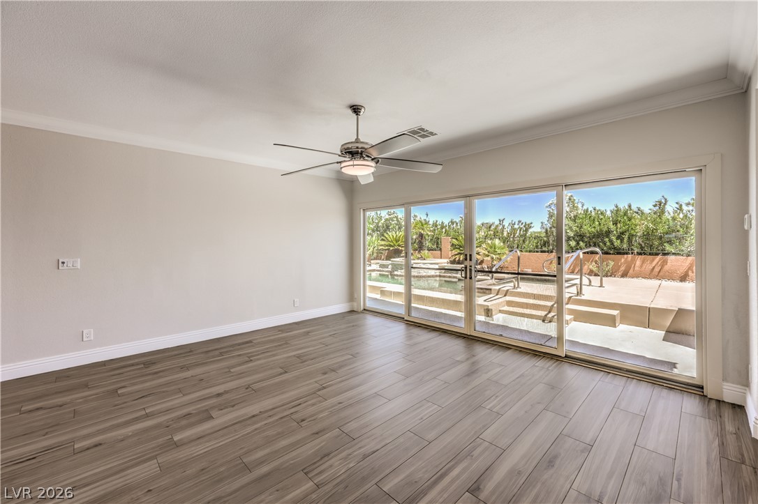 Photo 9 of 25, 800 Royal Elm Lane
