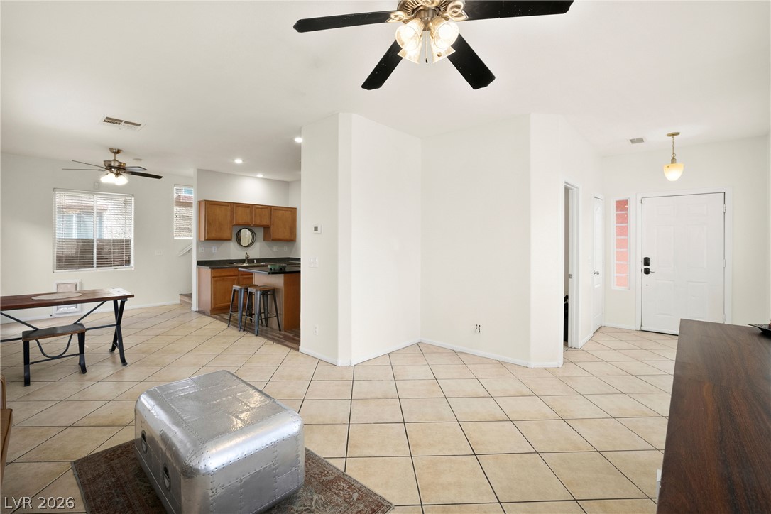 Photo 4 of 10645 Lessona Street