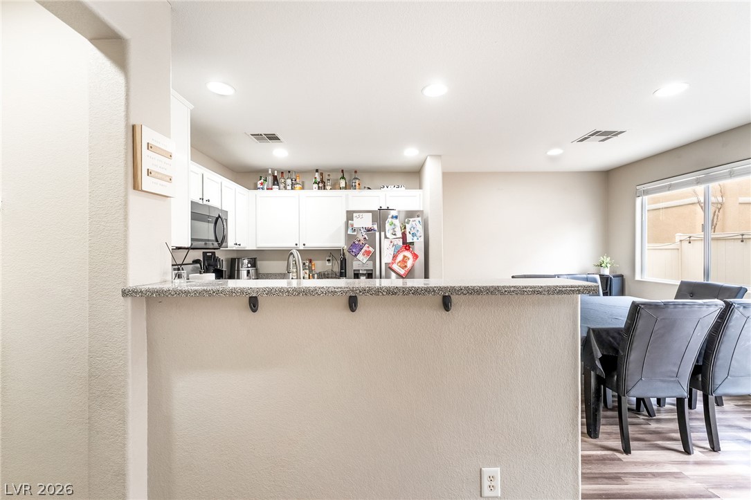 Photo 9 of 34, 976 Grand Cerritos Avenue