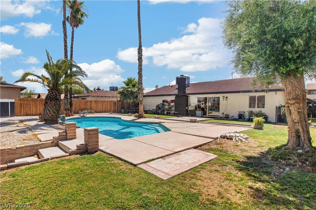 Photo 23 of 41, 5452 Escondido Street