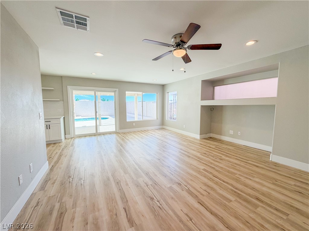Photo 11 of 23, 935 Plantain Lily Avenue