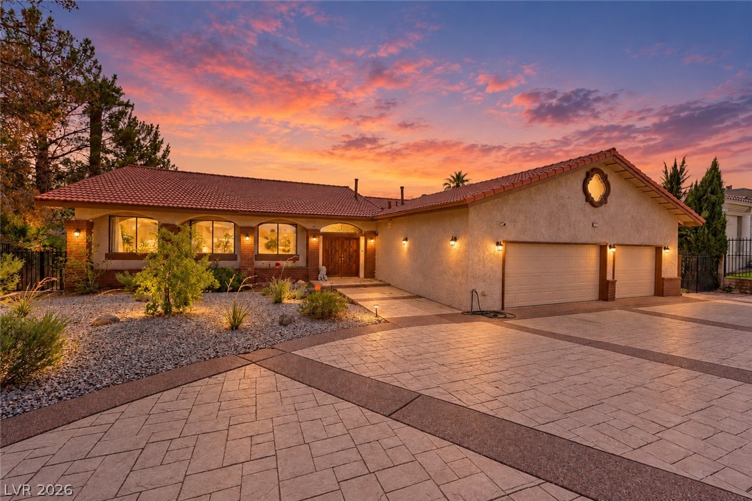 2817 La Mesa Drive, Henderson 89014