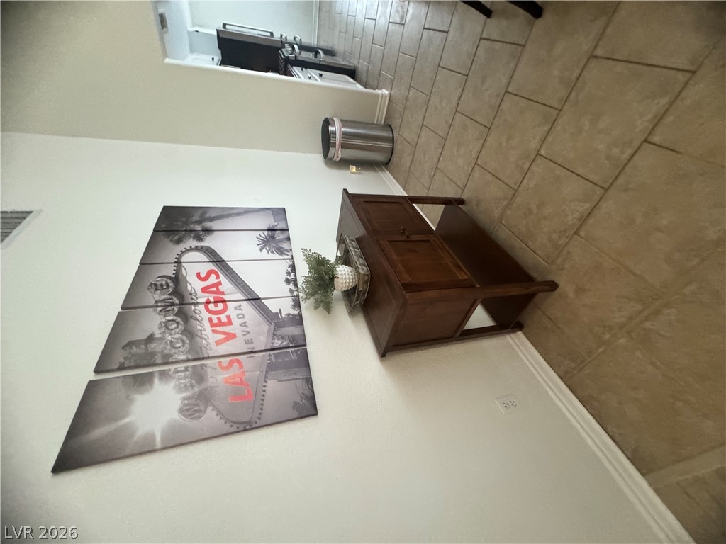 Photo 10 of 28, 338 Abbington Street