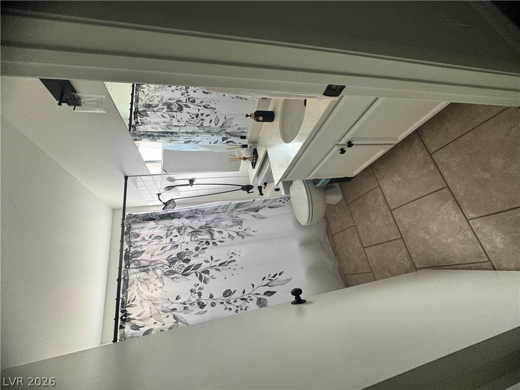 Photo 15 of 28, 338 Abbington Street
