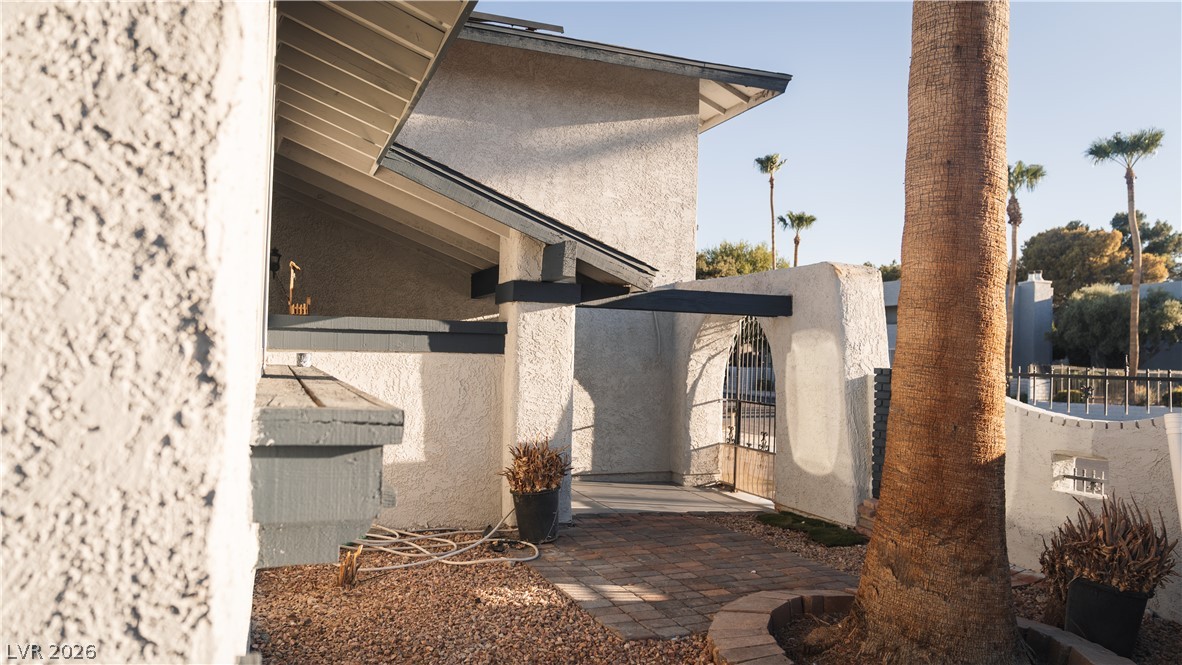 Photo 18 of 82, 5134 Caliente Street
