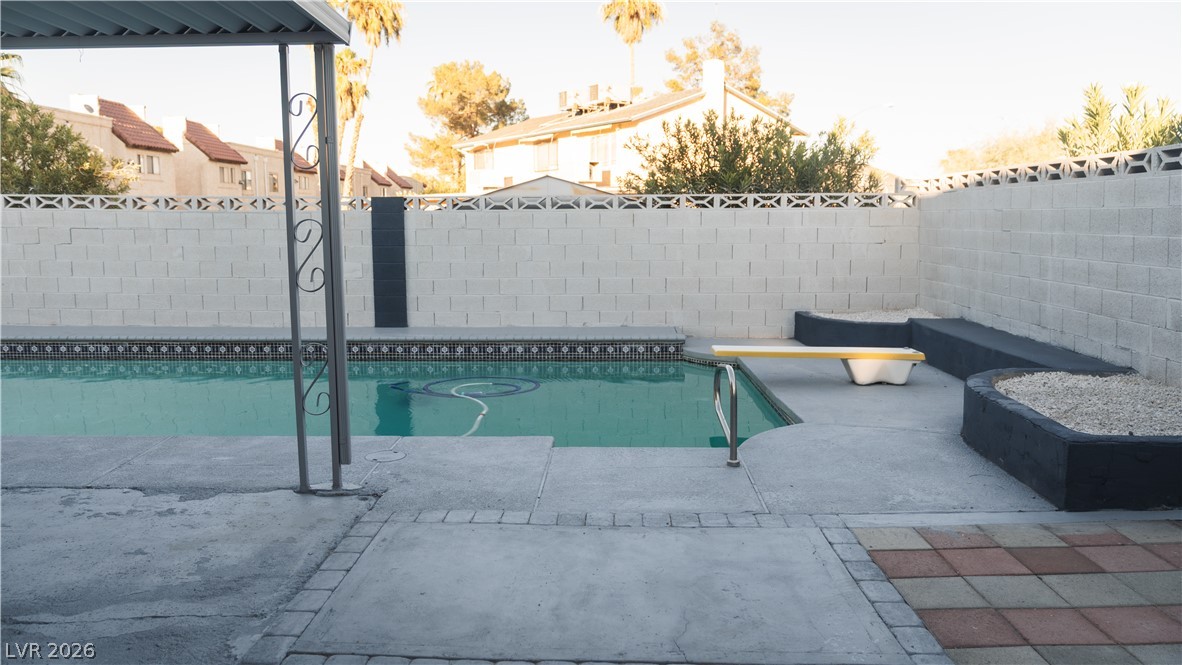 Photo 27 of 82, 5134 Caliente Street