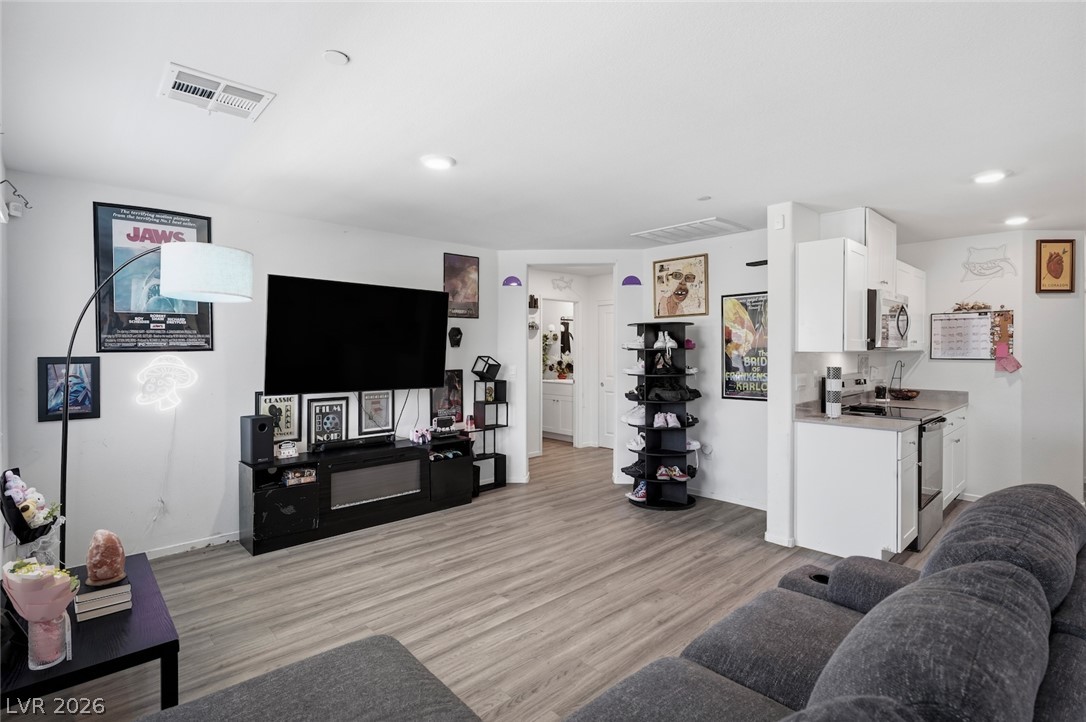 Photo 21 of 37, 7870 Aurora Sky Street #1