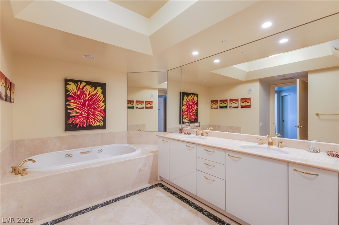 Photo 11 of 30, 2877 Paradise Road #1406