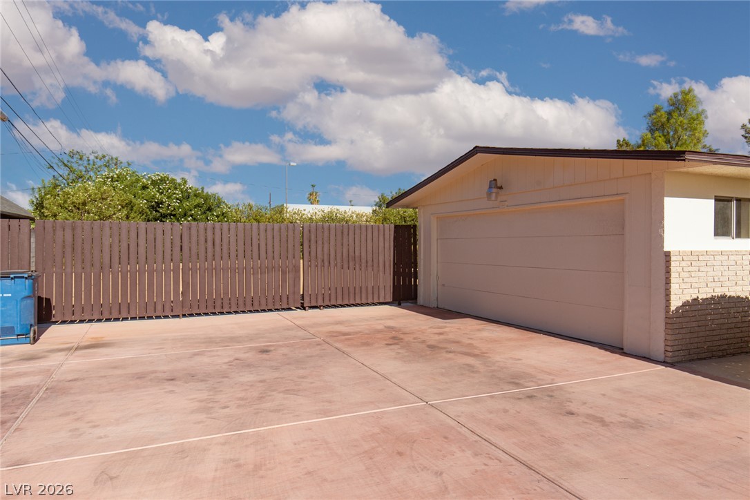 Photo 6 of 40, 1110 CAHLAN DRIVE