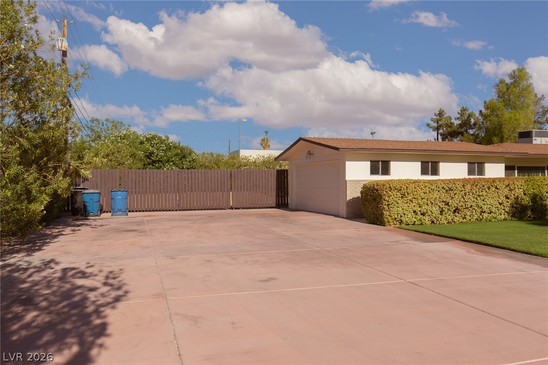 Photo 10 of 40, 1110 CAHLAN DRIVE