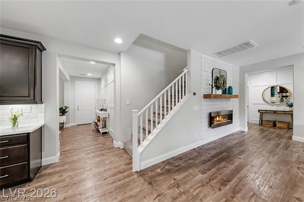 Photo 5 of 10432 Doman Avenue