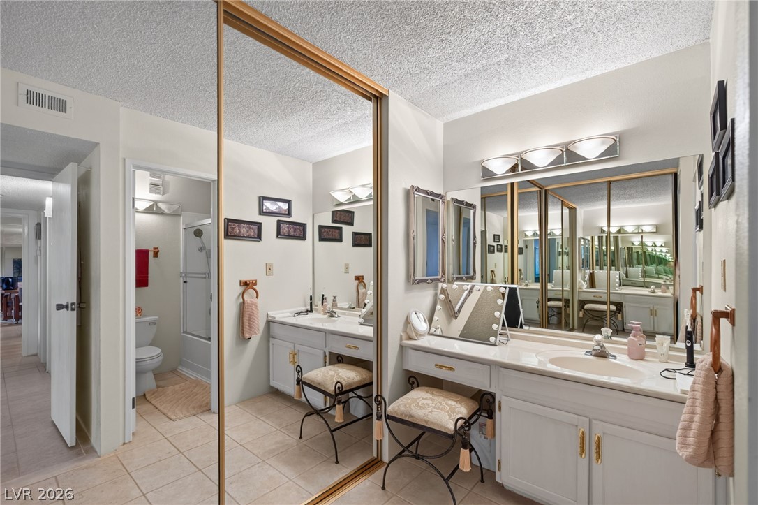 Photo 14 of 28, 750 Royal Crest Circle #354
