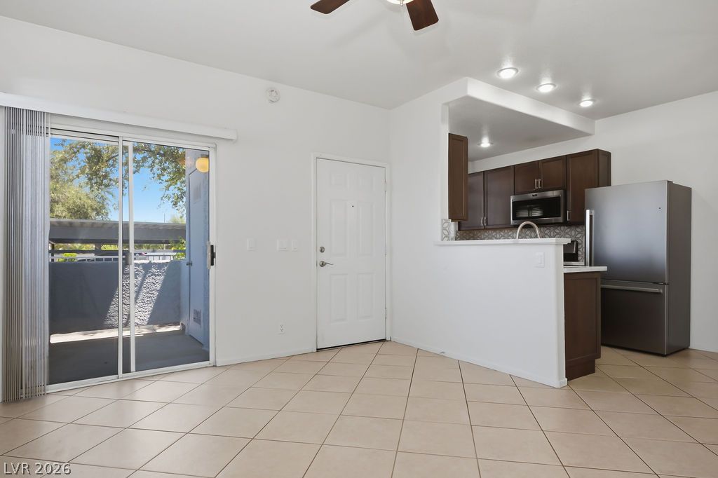 Photo 7 of 28, 2201 Ramsgate Drive #514