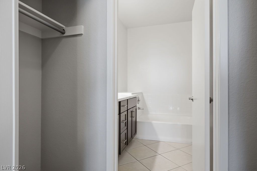 Photo 18 of 28, 2201 Ramsgate Drive #514