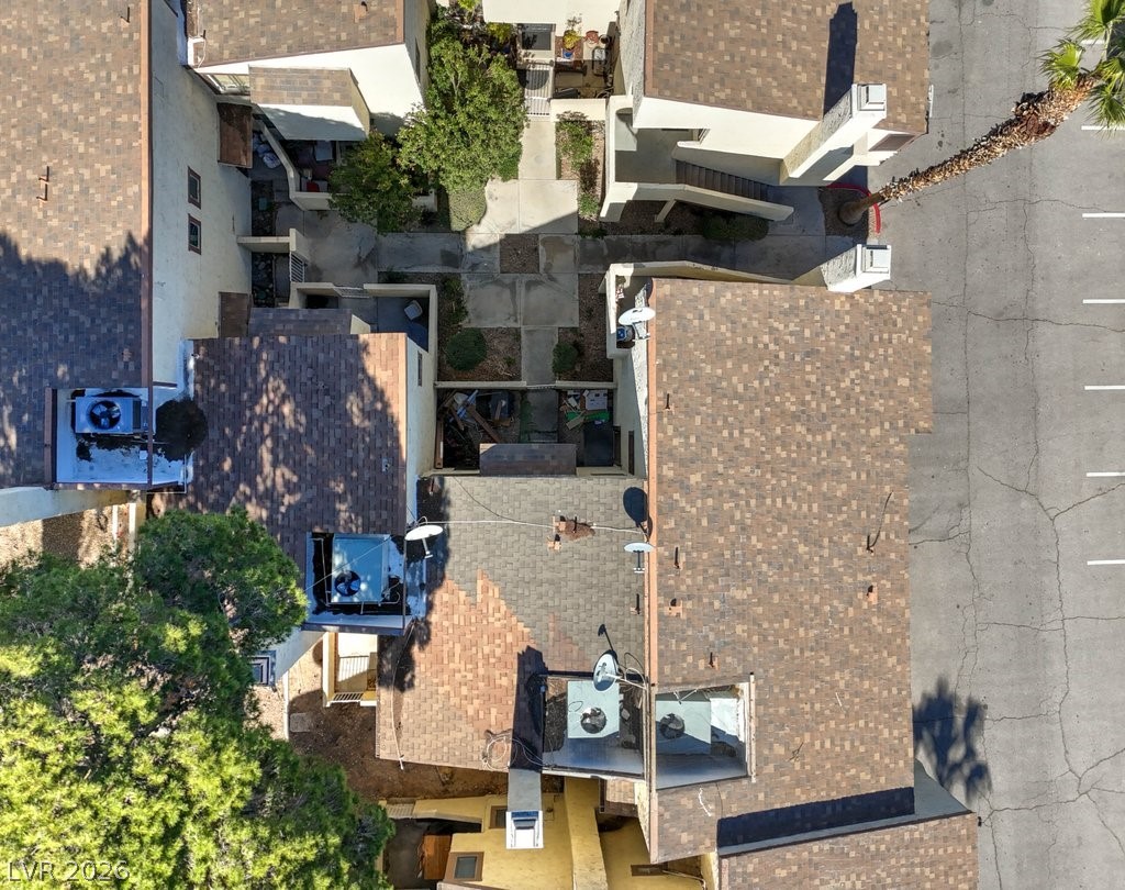 Photo 30 of 30, 5047 Spencer Street #B