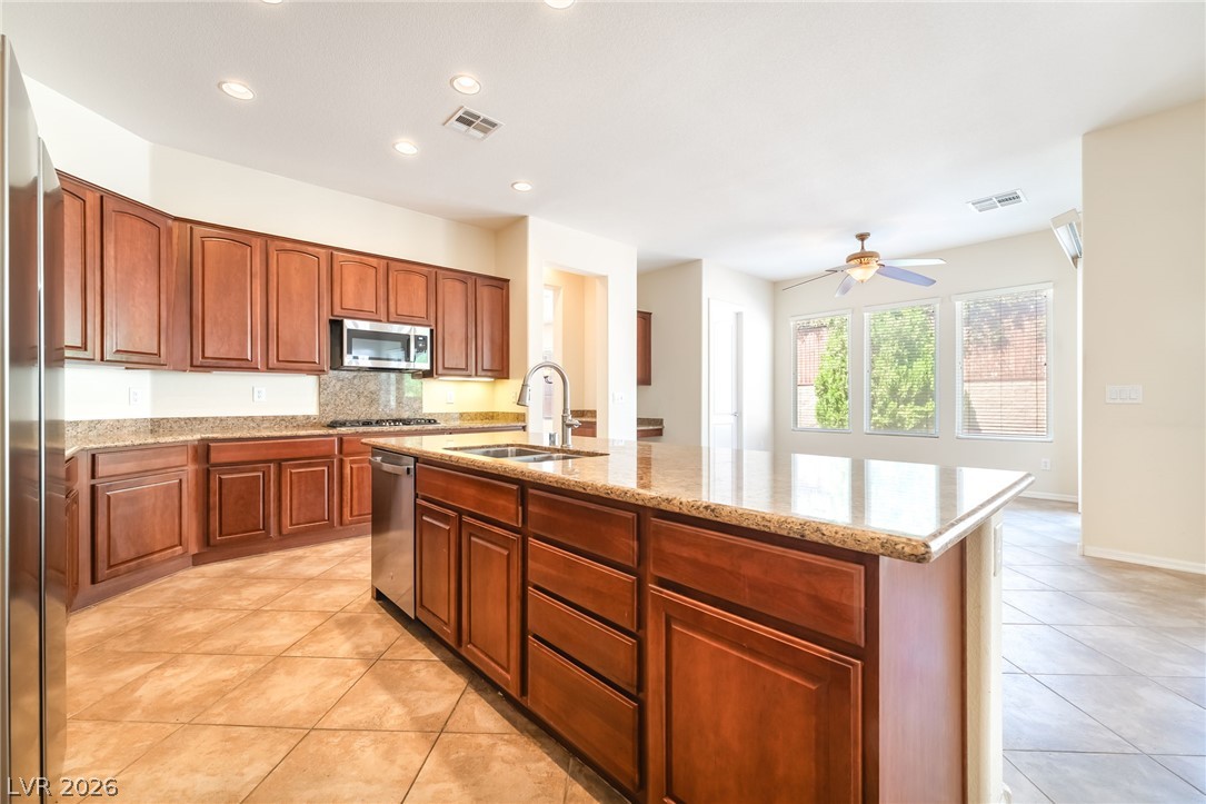 Photo 9 of 46, 2123 Savannah River Street