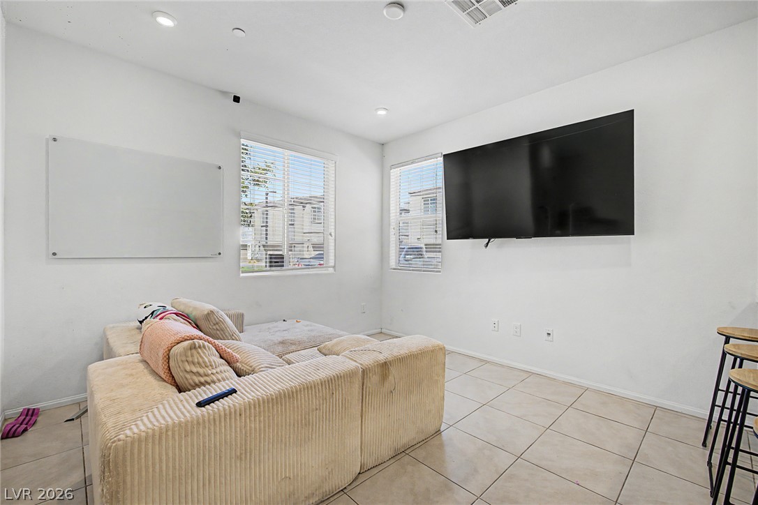 Photo 6 of 31, 1101 Ammonite Avenue