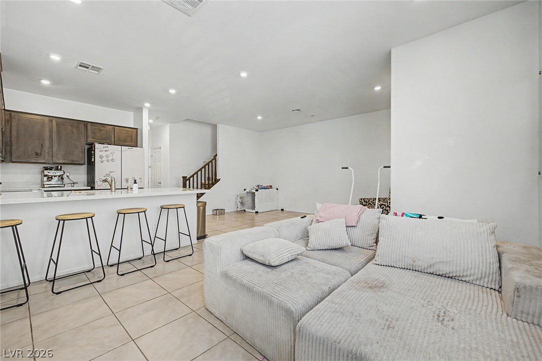 Photo 8 of 31, 1101 Ammonite Avenue