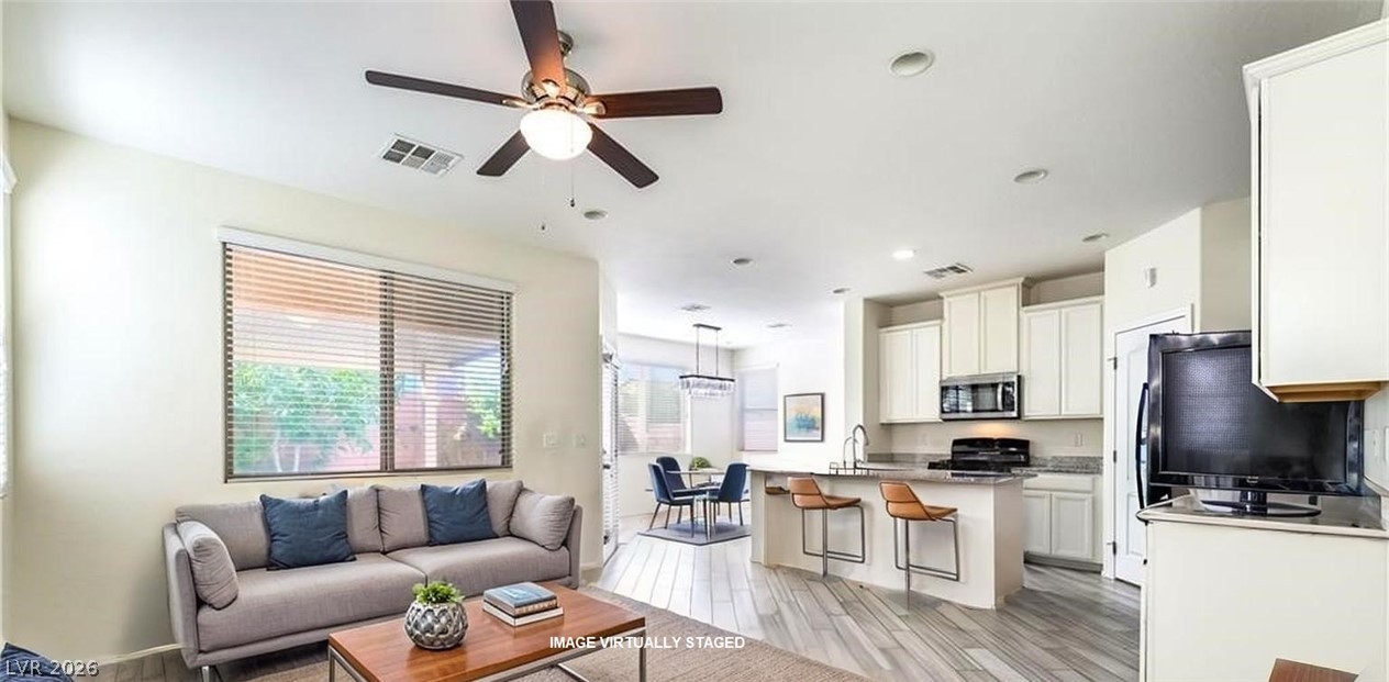 7616 Eastham Bay Avenue, Las Vegas