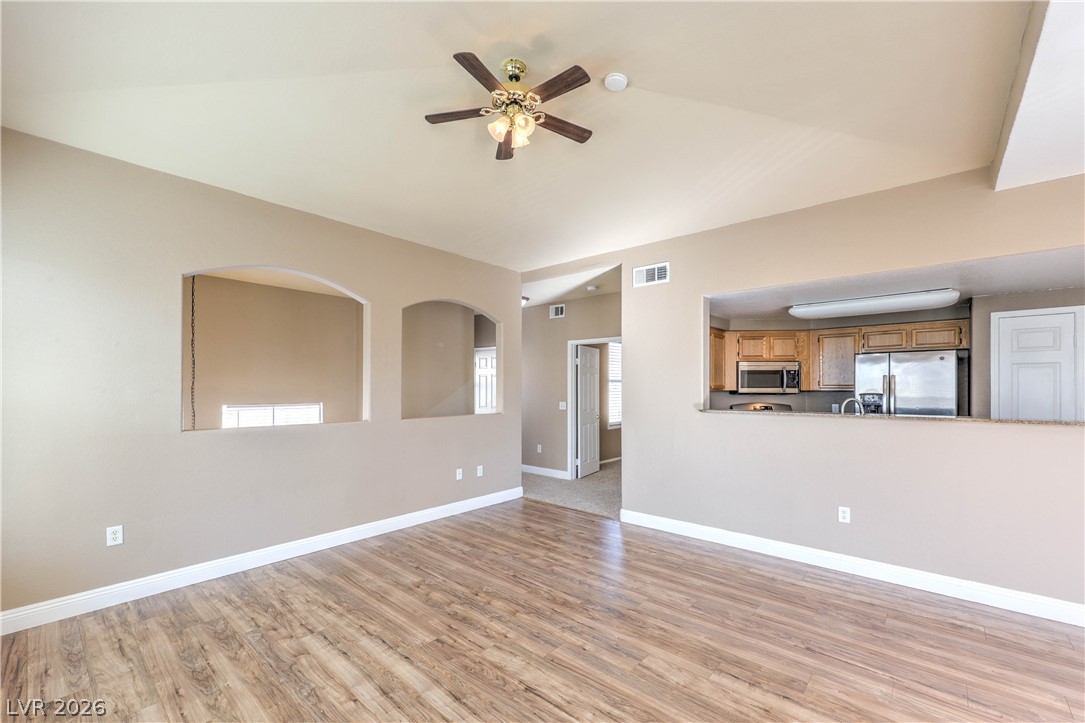 Photo 11 of 38, 10550 W Alexander Road #2046