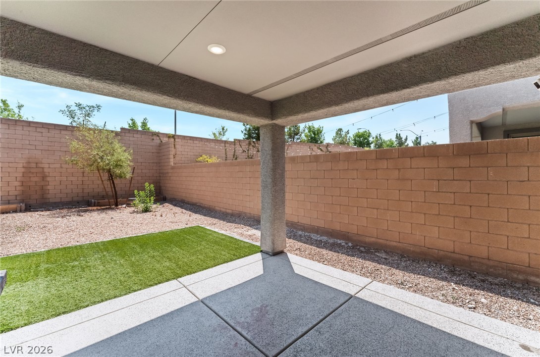 Photo 36 of 52, 9993 Birch Knoll Avenue