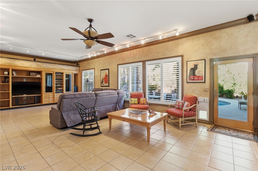 Photo 12 of 41, 425 Talisman Court