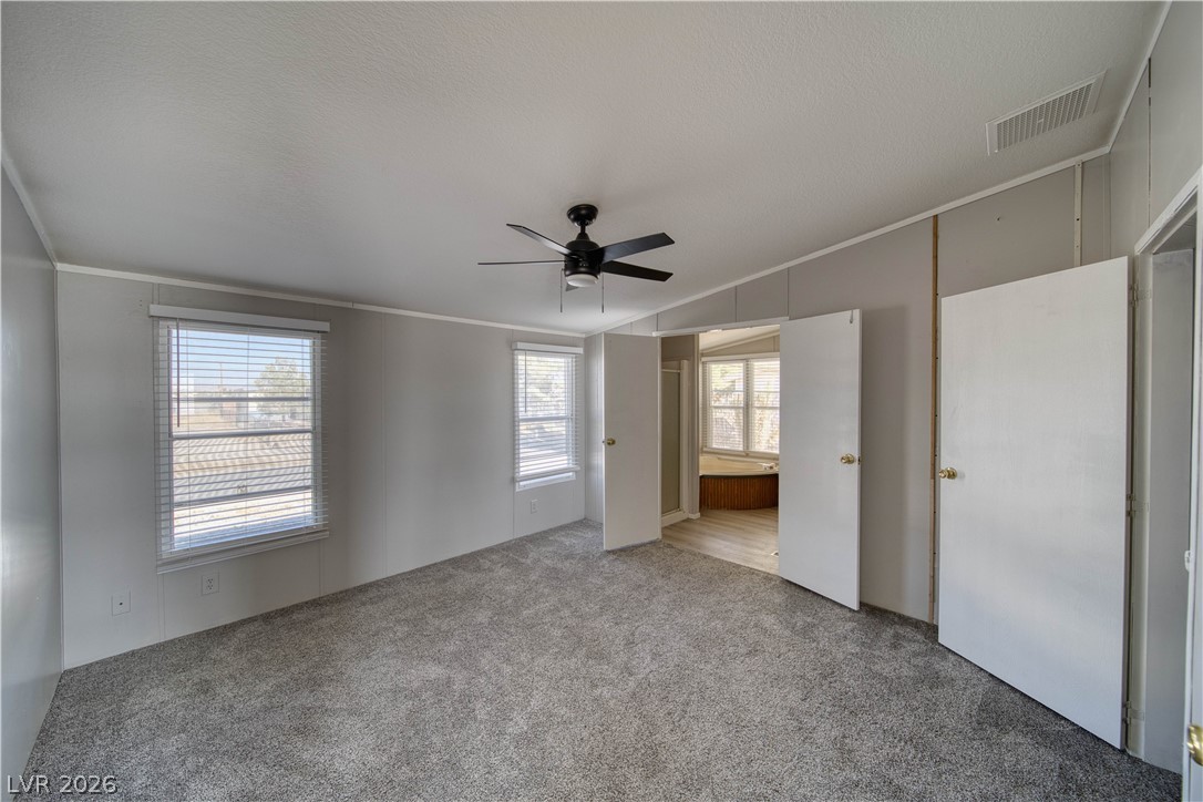 Photo 11 of 23, 320 W Comstock Circle
