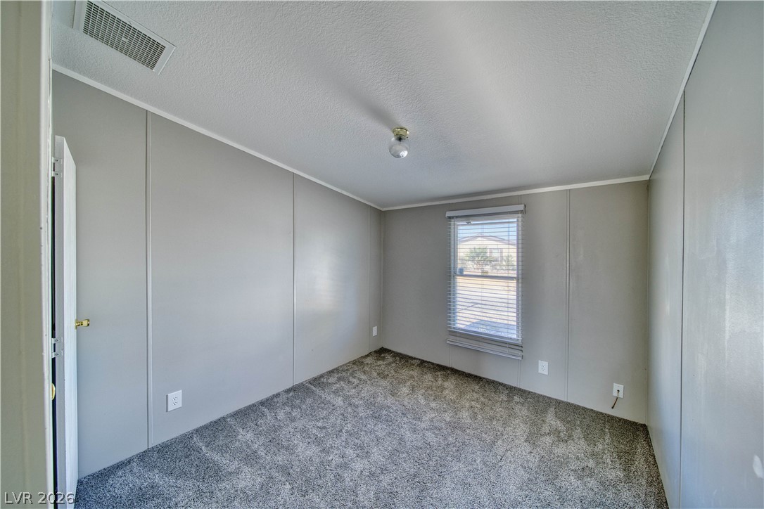 Photo 13 of 23, 320 W Comstock Circle