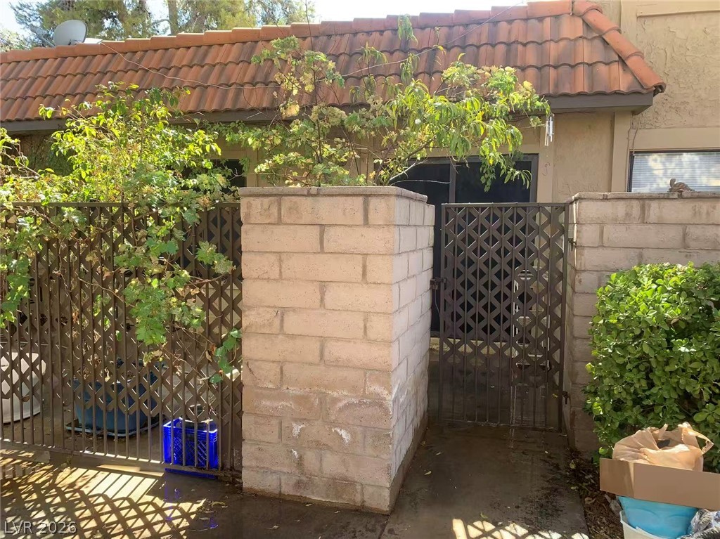 Photo 7 of 25, 1897 Avacado Court