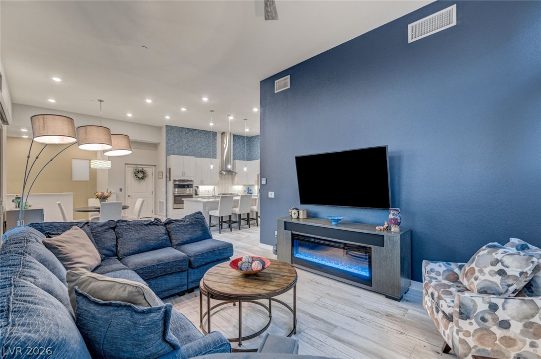 Photo 12 of 92, 4311 Solace Street #2