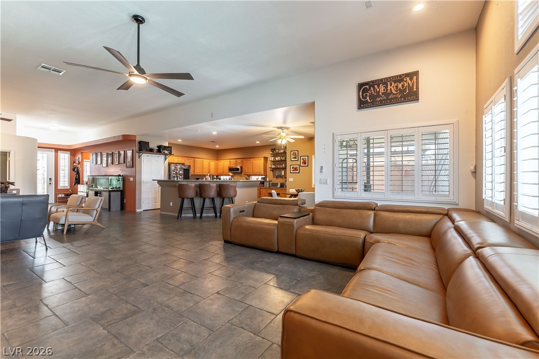 Photo 4 of 8920 Mannix Court