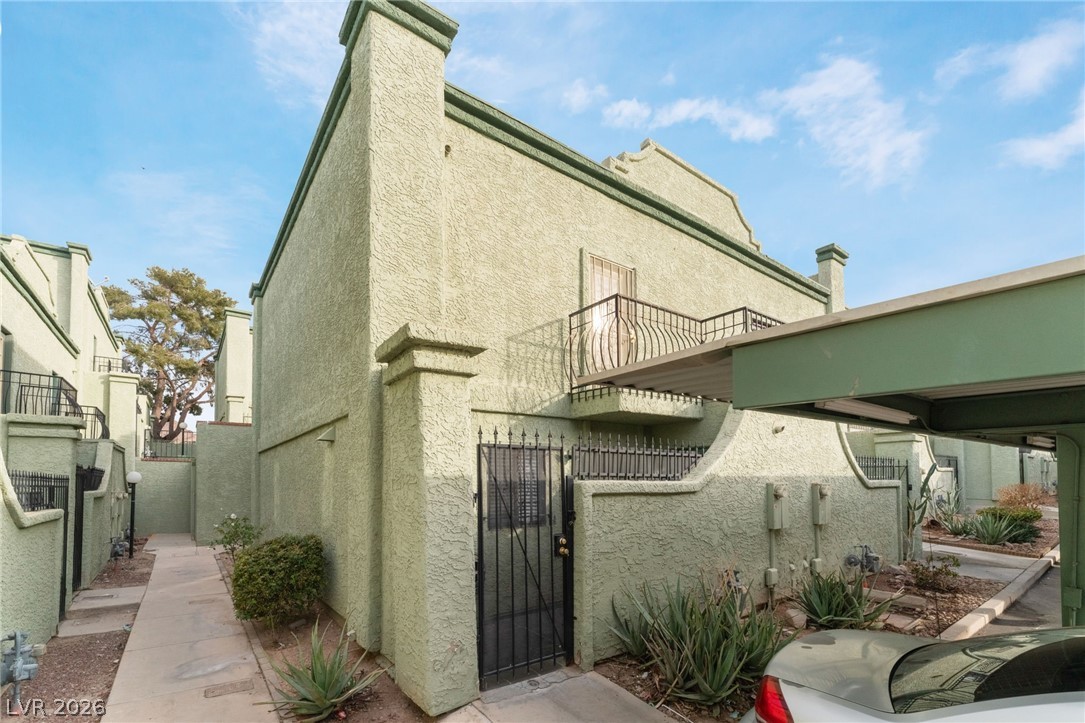 7084 BURCOT Avenue #J21, Las Vegas 89156