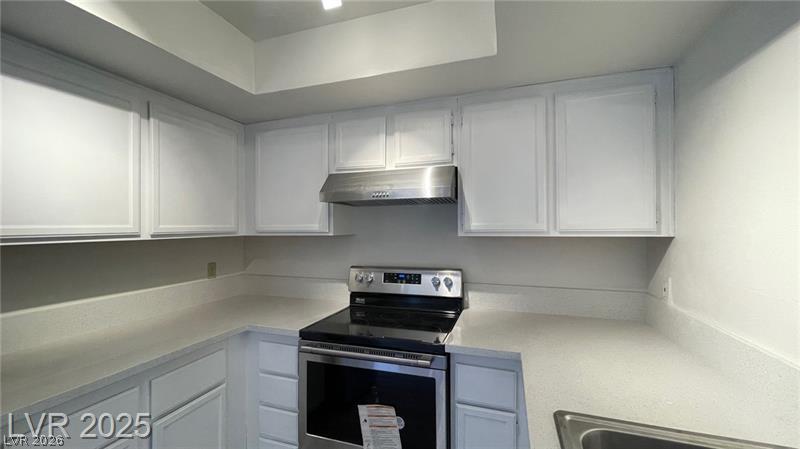 Photo 11 of 21, 1701 E Katie Avenue #91