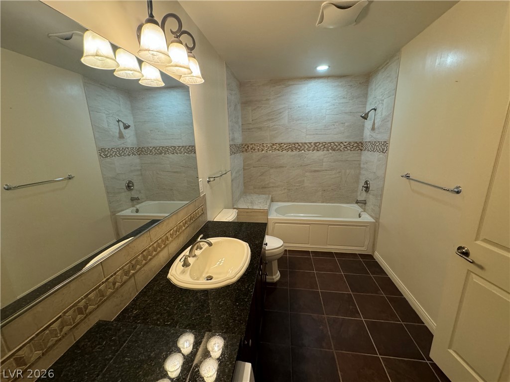 Photo 11 of 28, 2455 W Serene Avenue #609