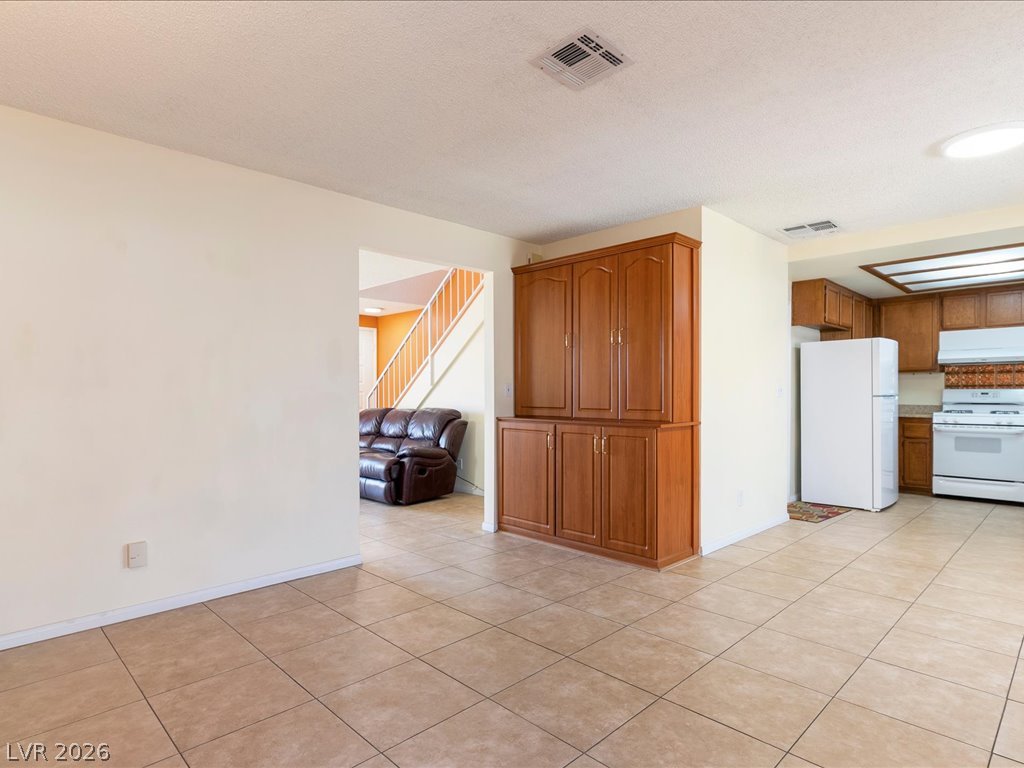 Photo 10 of 50, 708 Kelso Way