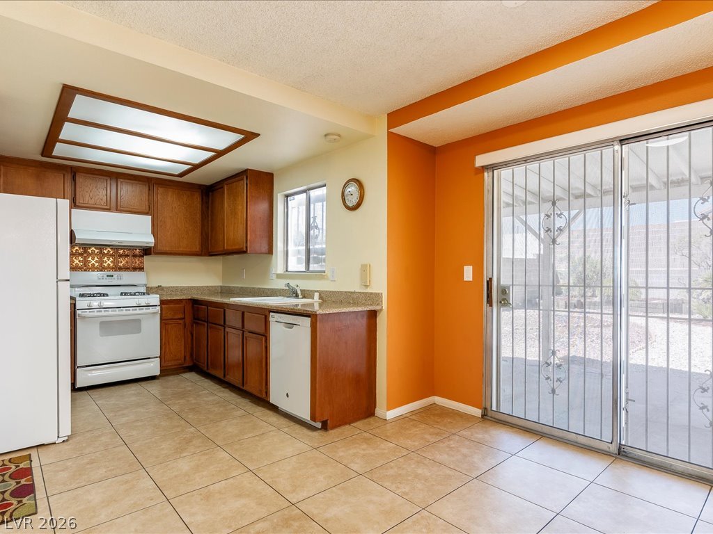 Photo 12 of 50, 708 Kelso Way