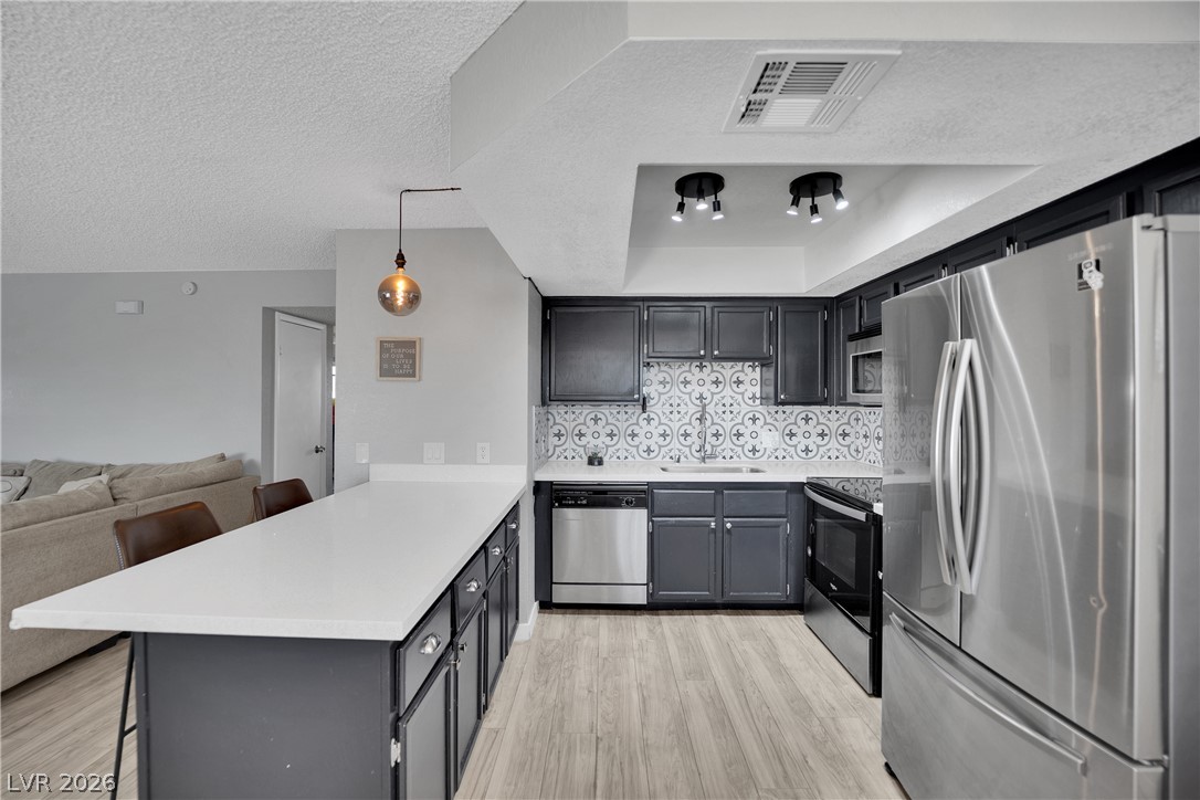 Photo 6 of 23, 7937 Diamond Rock Way #202