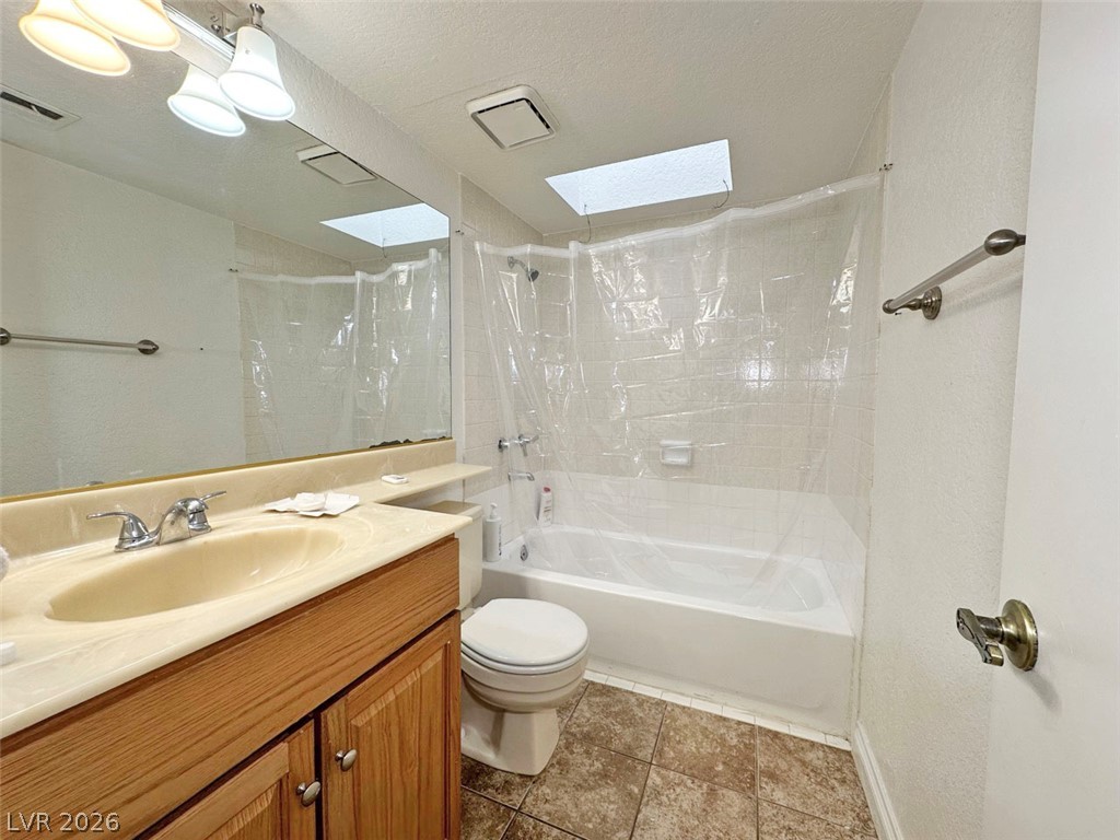 Photo 10 of 15, 2205 Sun Avenue #C