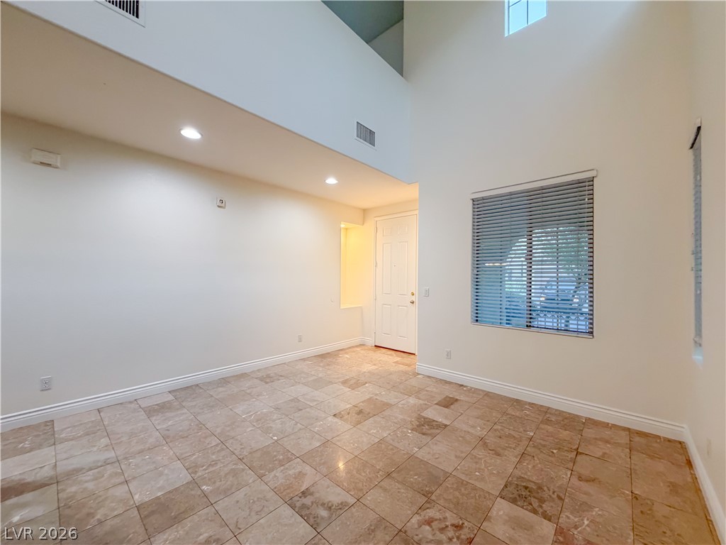 Photo 2 of 11832 Luna Del Mar Lane