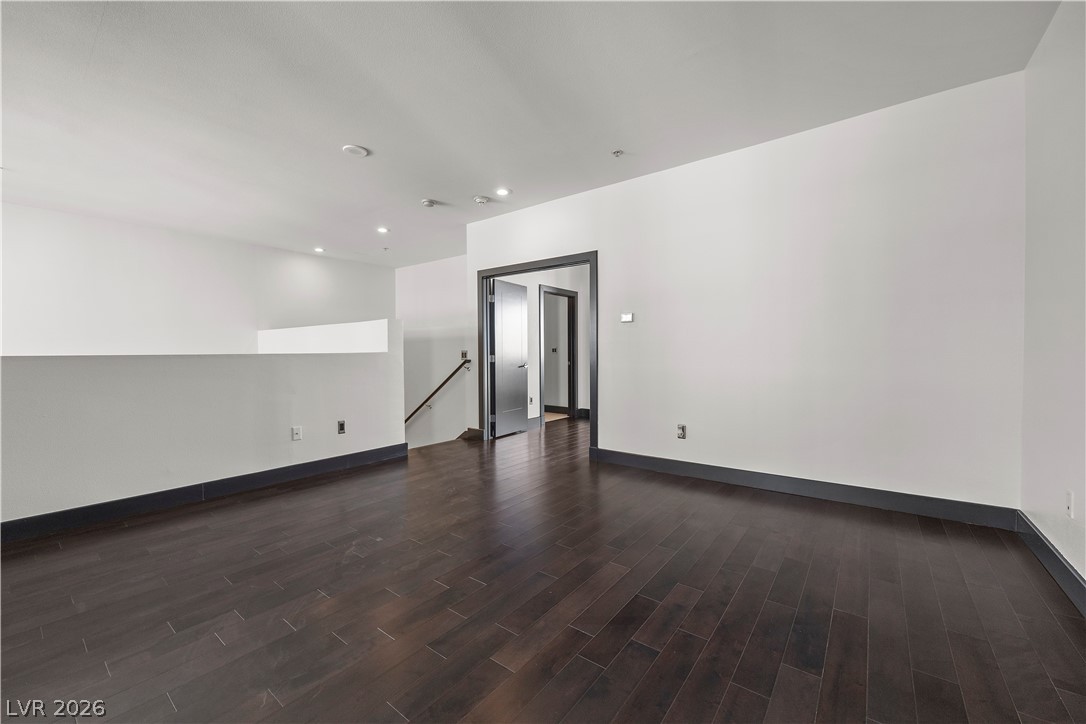 Photo 17 of 35, 4565 Dean Martin Drive #102