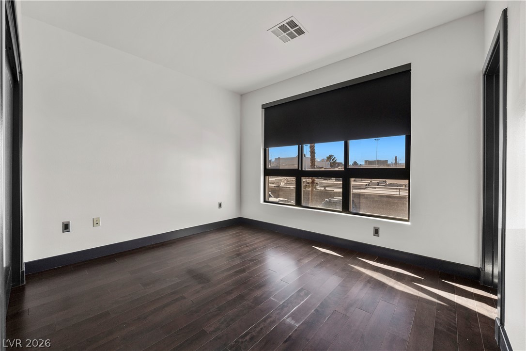 Photo 22 of 35, 4565 Dean Martin Drive #102