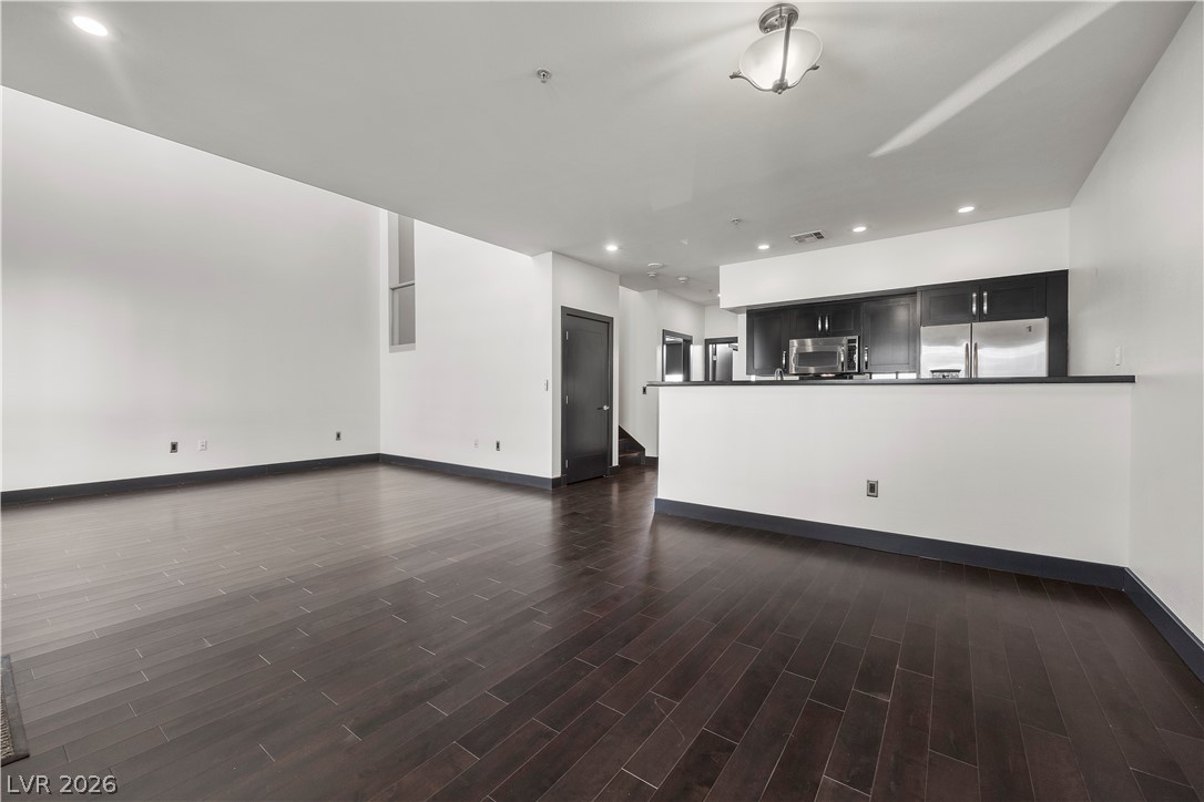 Photo 8 of 35, 4565 Dean Martin Drive #102