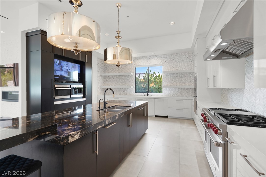 Photo 18 of 49, 20 Pebble Hills Court