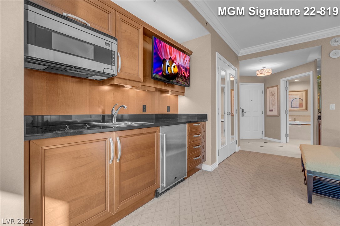 Photo 29 of 49, 125 E Harmon Avenue #2219