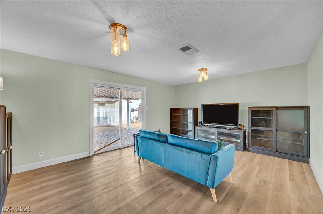 Photo 5 of 329 Santa Fe Street