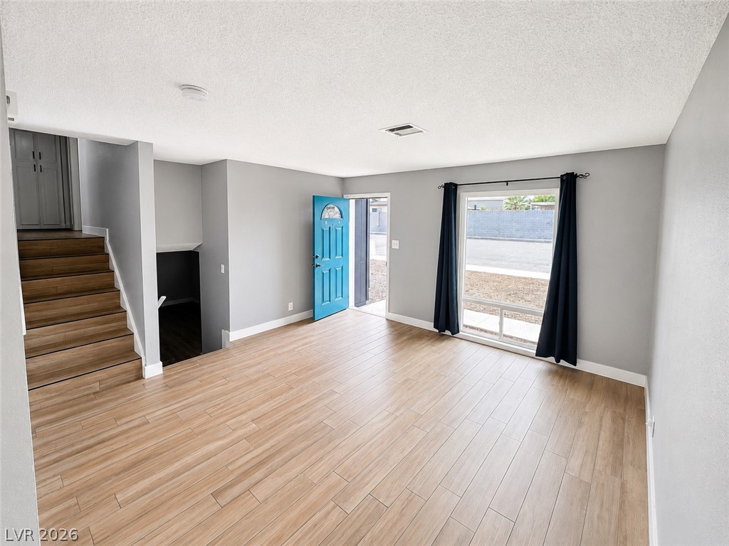 Photo 6 of 30, 813 Cline Street
