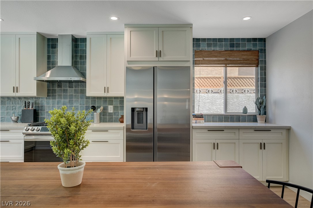 Photo 10 of 36, 4339 Murillo Street