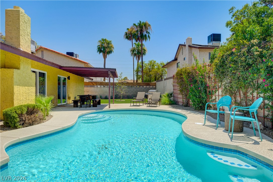 Photo 33 of 36, 4339 Murillo Street
