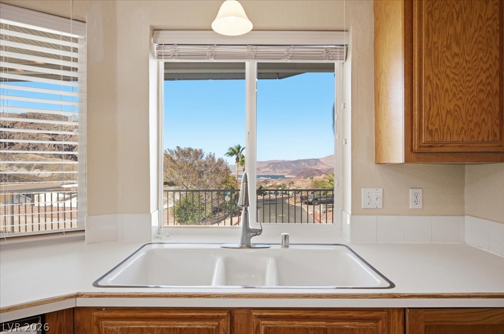 Photo 13 of 38, 503 Lake Havasu Lane